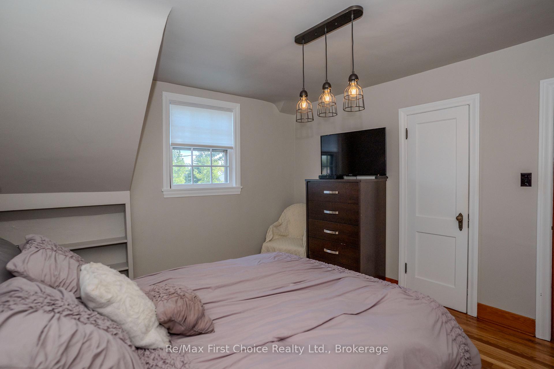 Photo 33 of 746 Norah Street S, Thunder Bay, Westfort — HOMEH