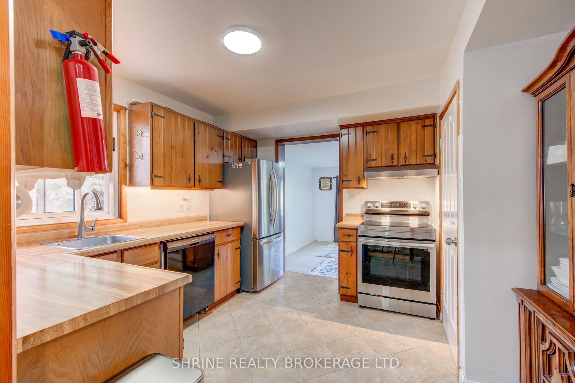 Photo 36 of 1168 Sorrell Road, London, East D — HOMEH