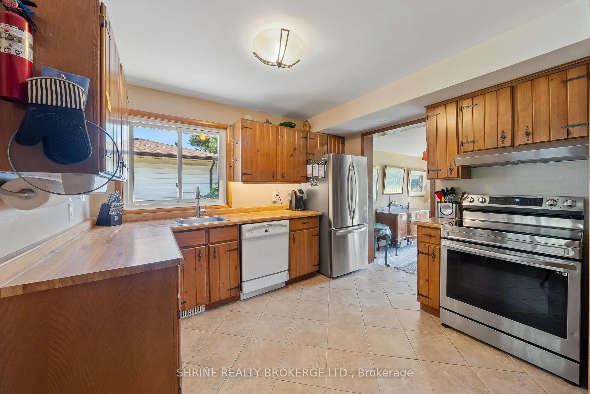 Photo 33 of 1168 Sorrell Road, London, East D — HOMEH