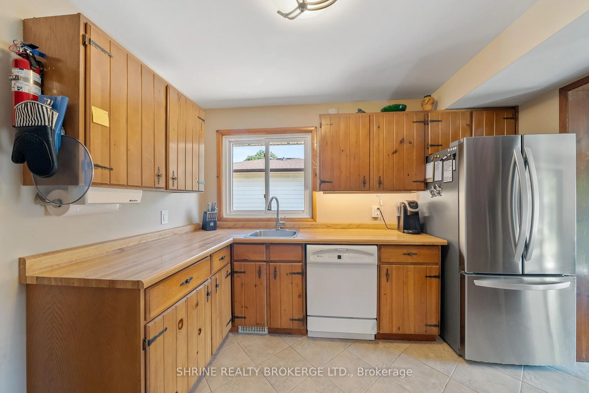 Photo 35 of 1168 Sorrell Road, London, East D — HOMEH
