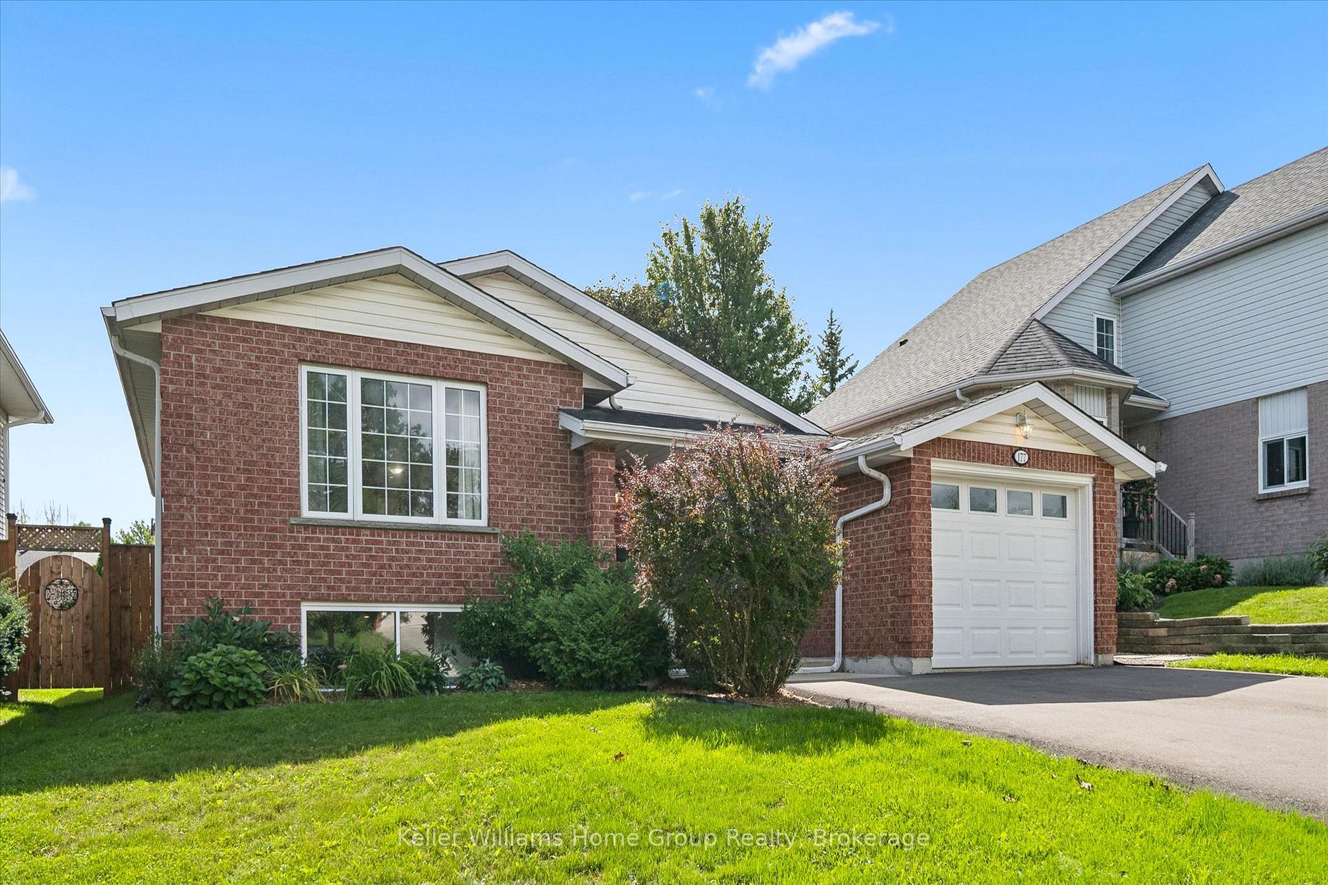 Photo 4 of 177 Eastforest Trail, Kitchener, Highland West — HOMEH