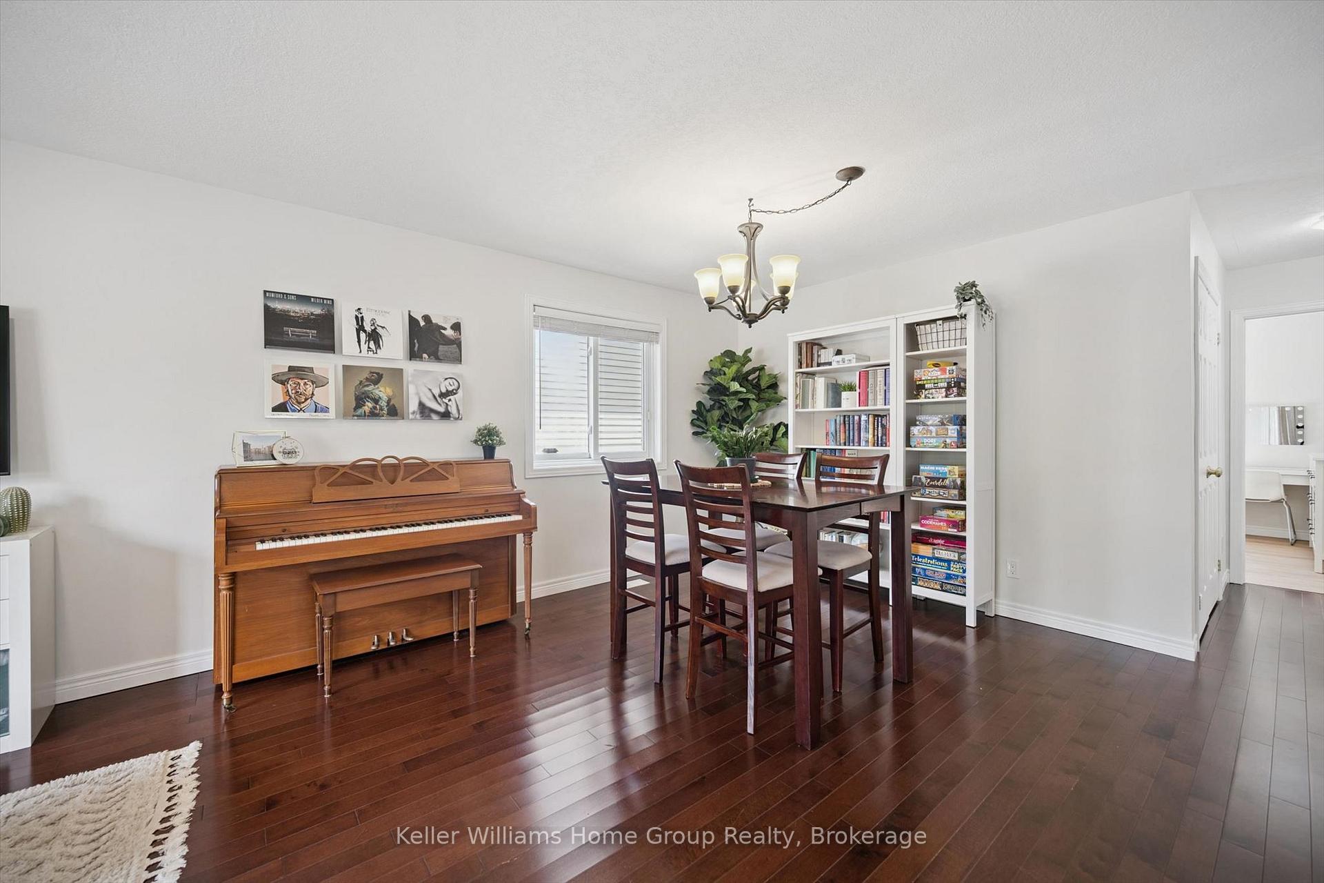 Photo 11 of 177 Eastforest Trail, Kitchener, Highland West — HOMEH