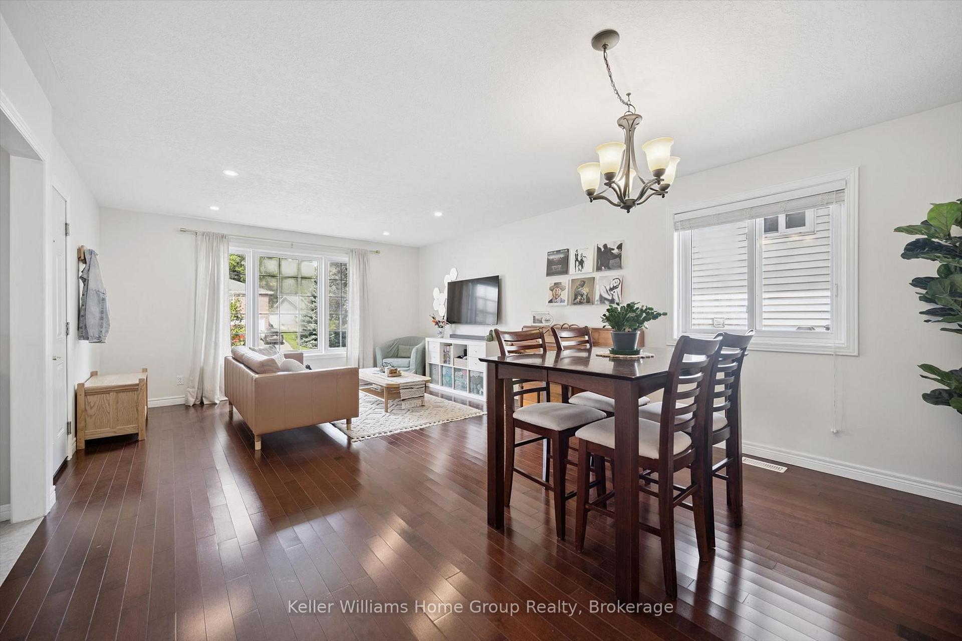 Photo 12 of 177 Eastforest Trail, Kitchener, Highland West — HOMEH