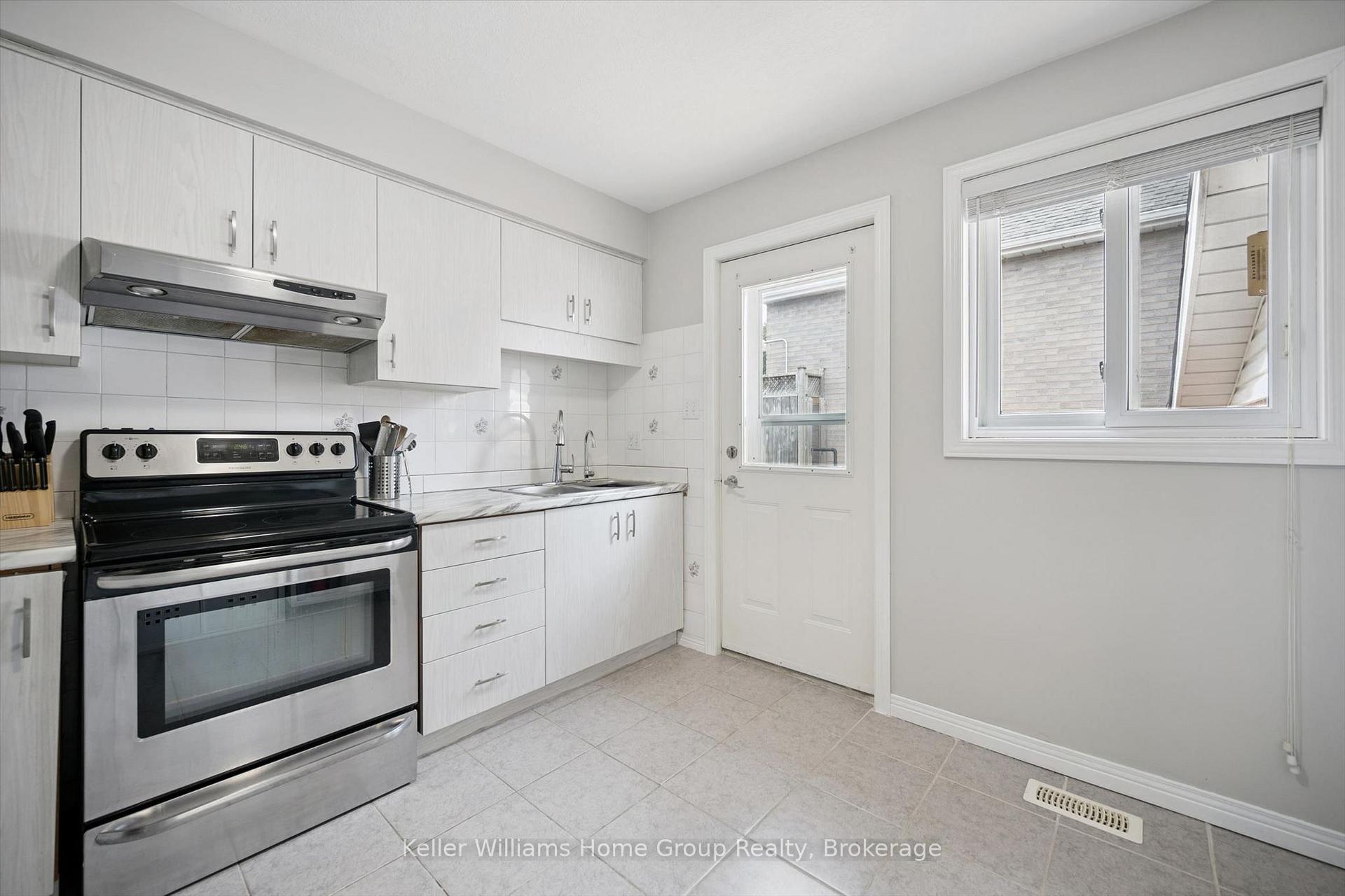 Photo 13 of 177 Eastforest Trail, Kitchener, Highland West — HOMEH