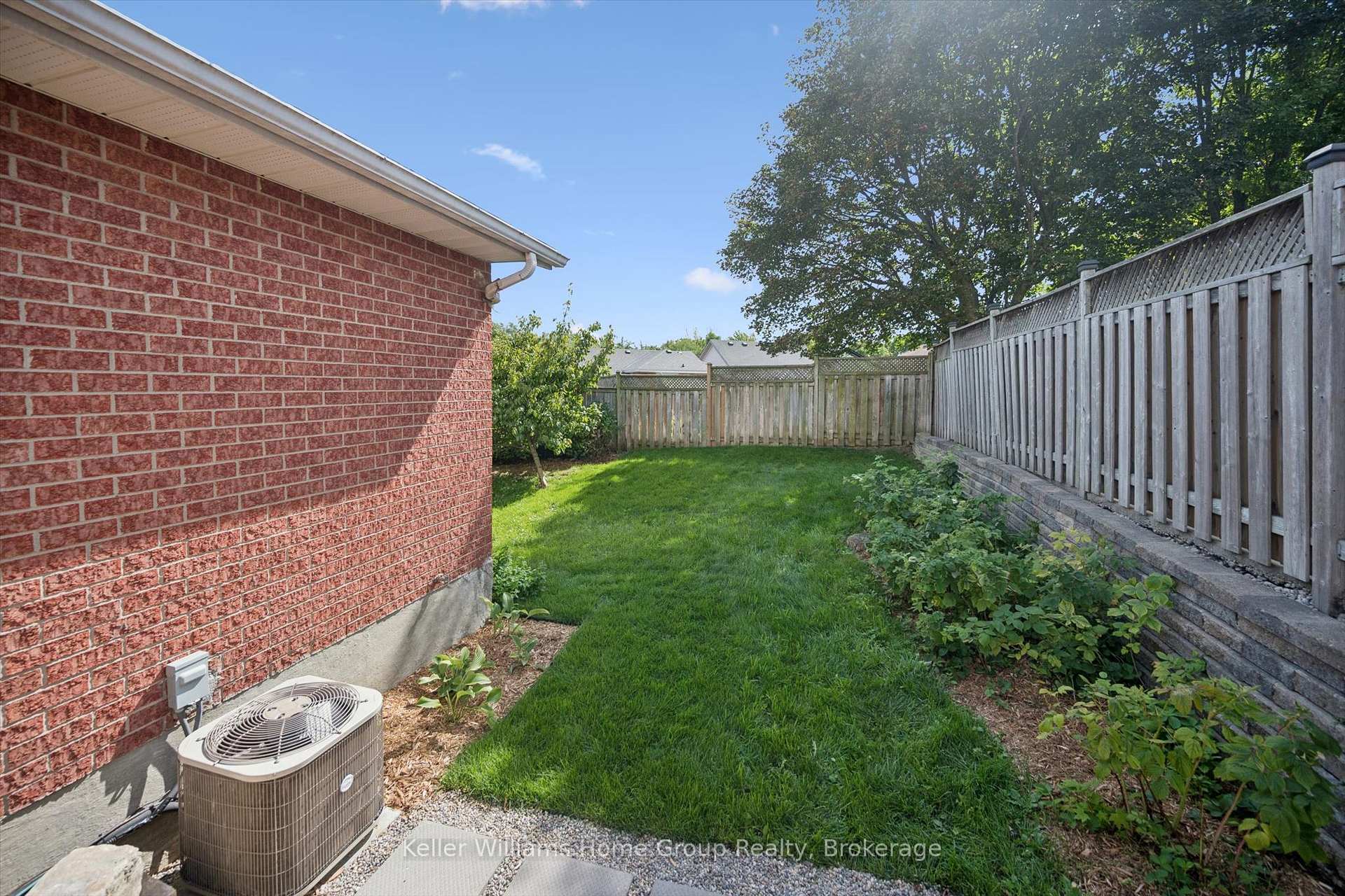 Photo 36 of 177 Eastforest Trail, Kitchener, Highland West — HOMEH