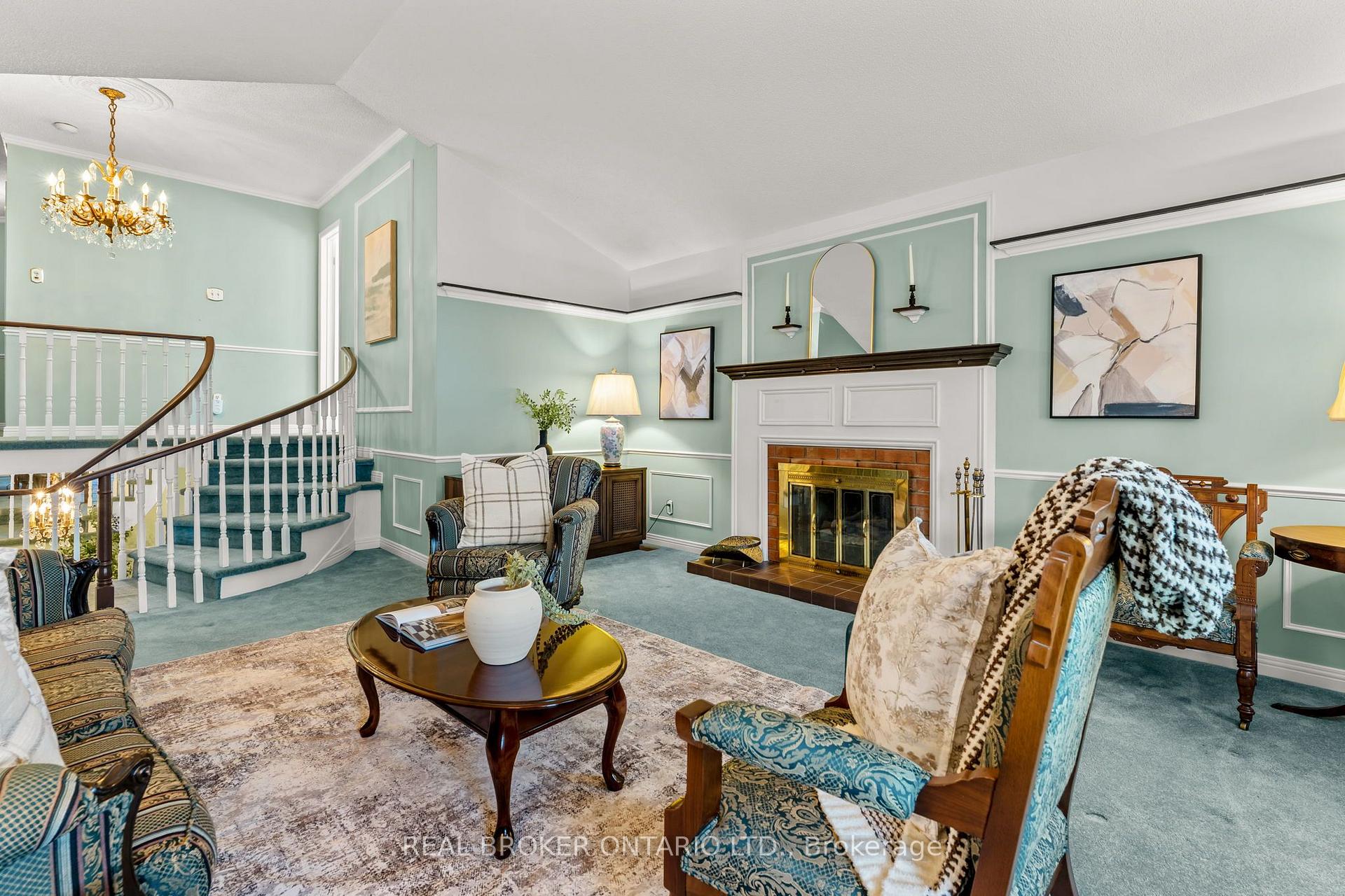 Photo 16 of 37 Jessica Gardens, Vaughan, Crestwood-Springfarm-Yorkhill — HOMEH