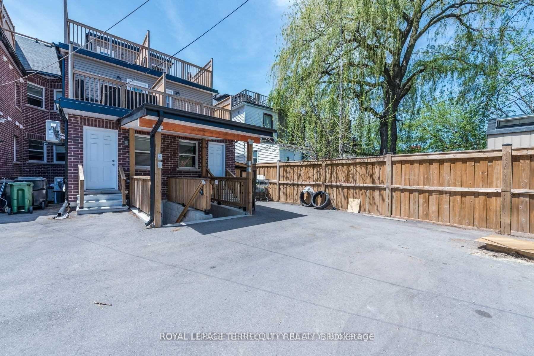 Photo 8 of Unit A, 637 Lansdowne Avenue, Toronto, Little Portugal — HOMEH