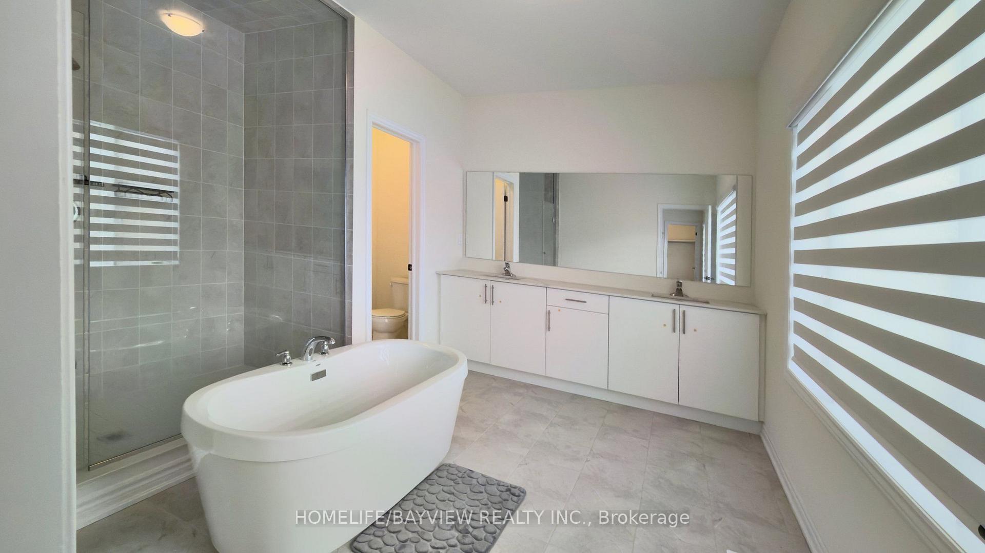 Photo 21 of 105 Halldorson Avenue, Aurora, Bayview Northeast — HOMEH