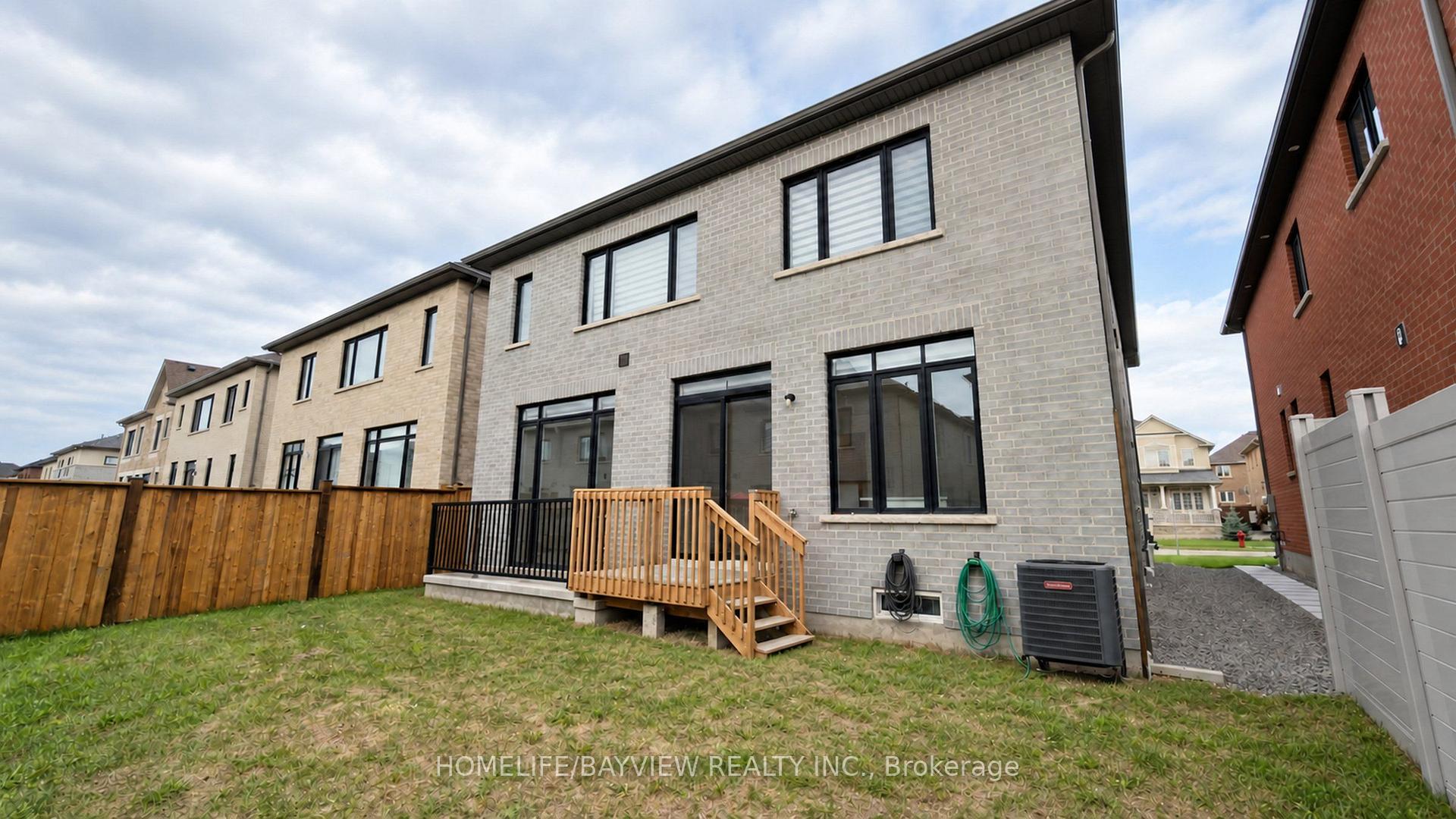Photo 29 of 105 Halldorson Avenue, Aurora, Bayview Northeast — HOMEH