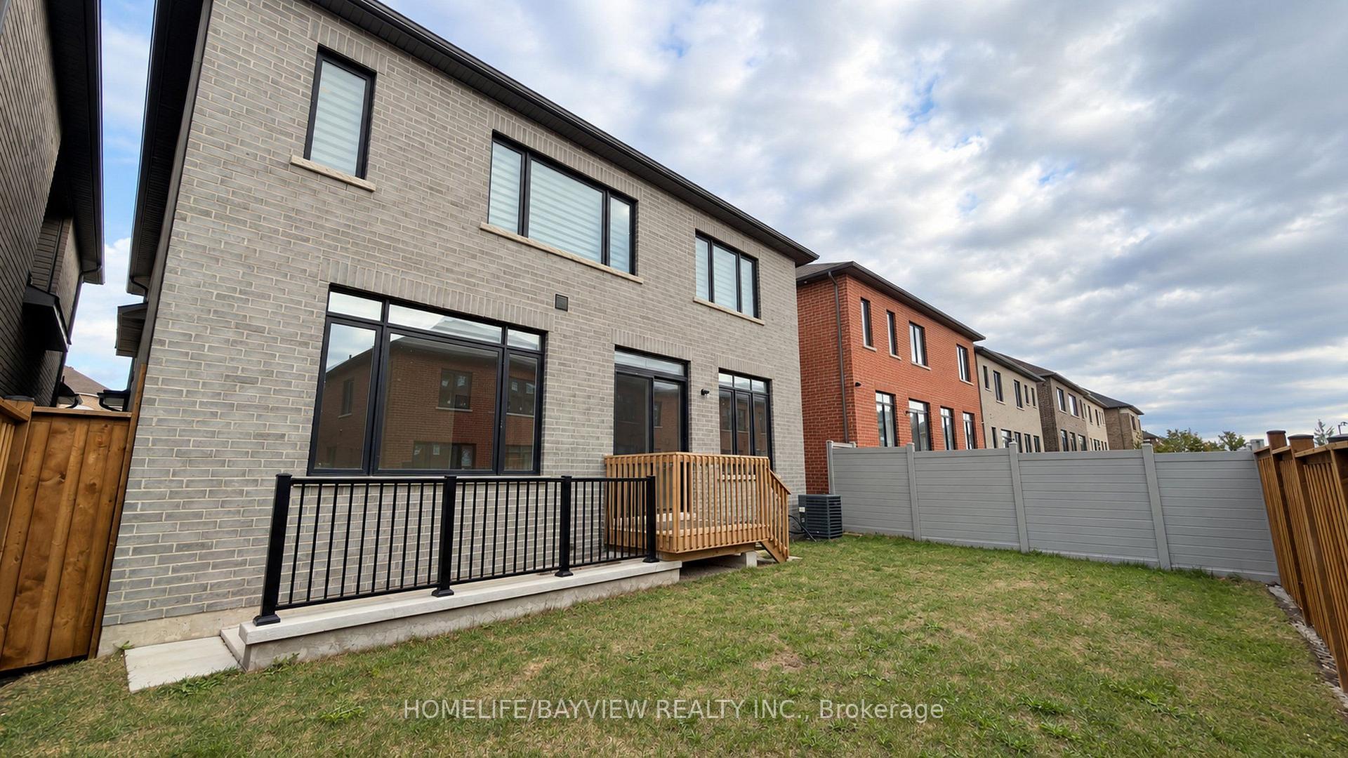 Photo 30 of 105 Halldorson Avenue, Aurora, Bayview Northeast — HOMEH
