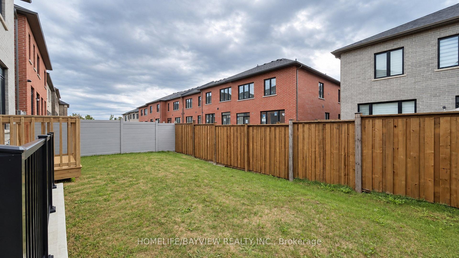 Photo 32 of 105 Halldorson Avenue, Aurora, Bayview Northeast — HOMEH