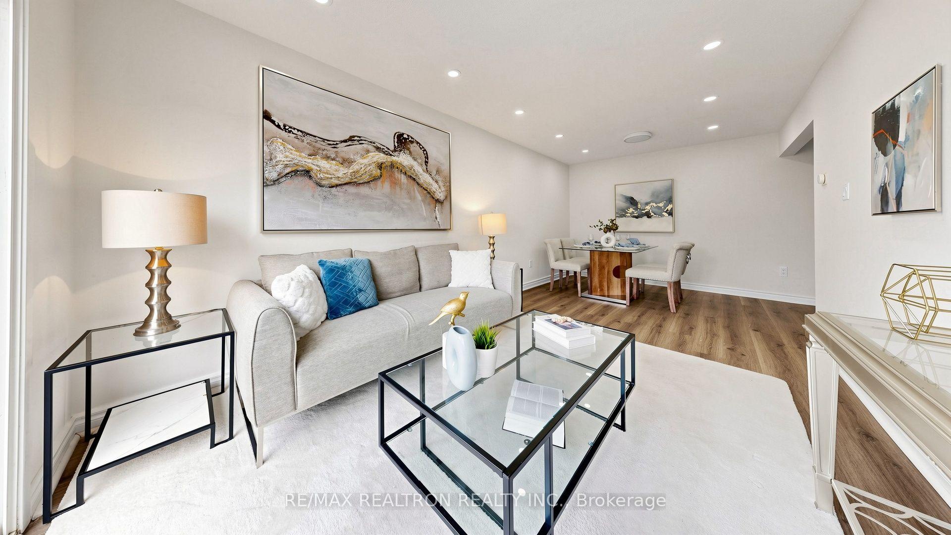 Photo 7 of 64 Dunbar Crescent, Markham, Milliken Mills East — HOMEH