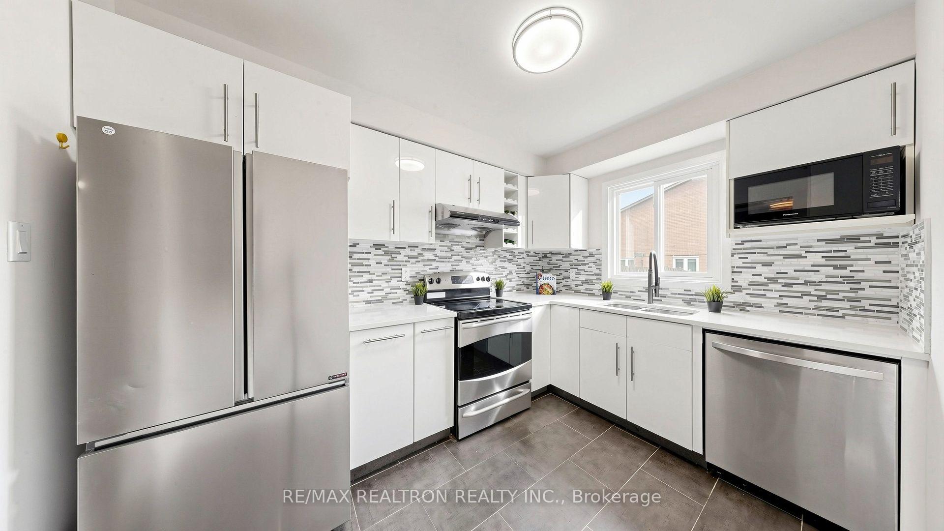 Photo 14 of 64 Dunbar Crescent, Markham, Milliken Mills East — HOMEH