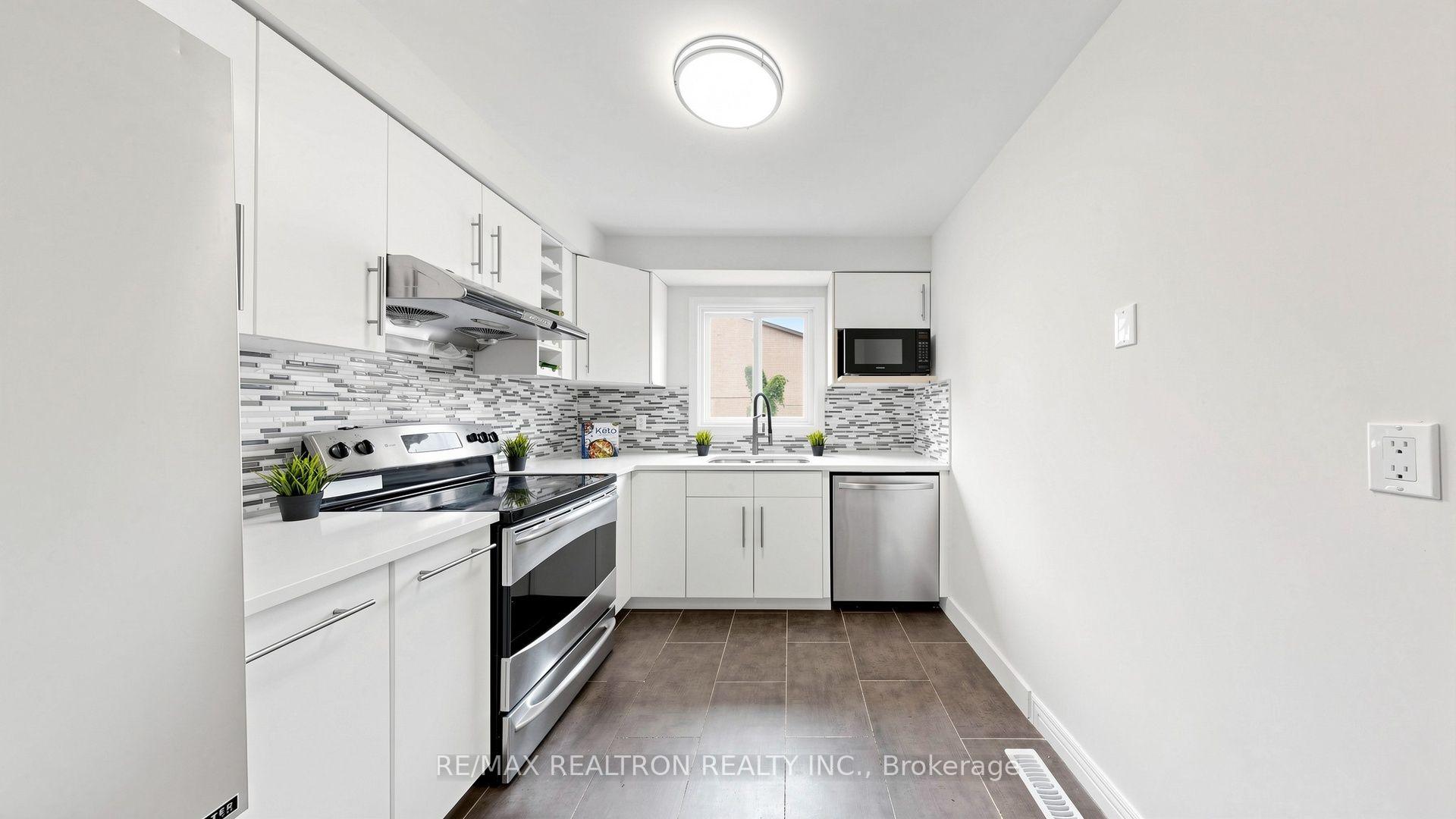 Photo 15 of 64 Dunbar Crescent, Markham, Milliken Mills East — HOMEH