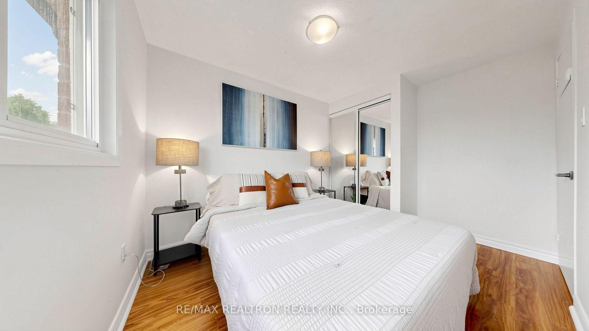 Photo 26 of 64 Dunbar Crescent, Markham, Milliken Mills East — HOMEH