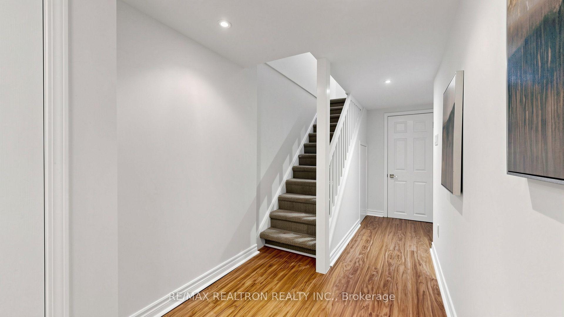 Photo 28 of 64 Dunbar Crescent, Markham, Milliken Mills East — HOMEH