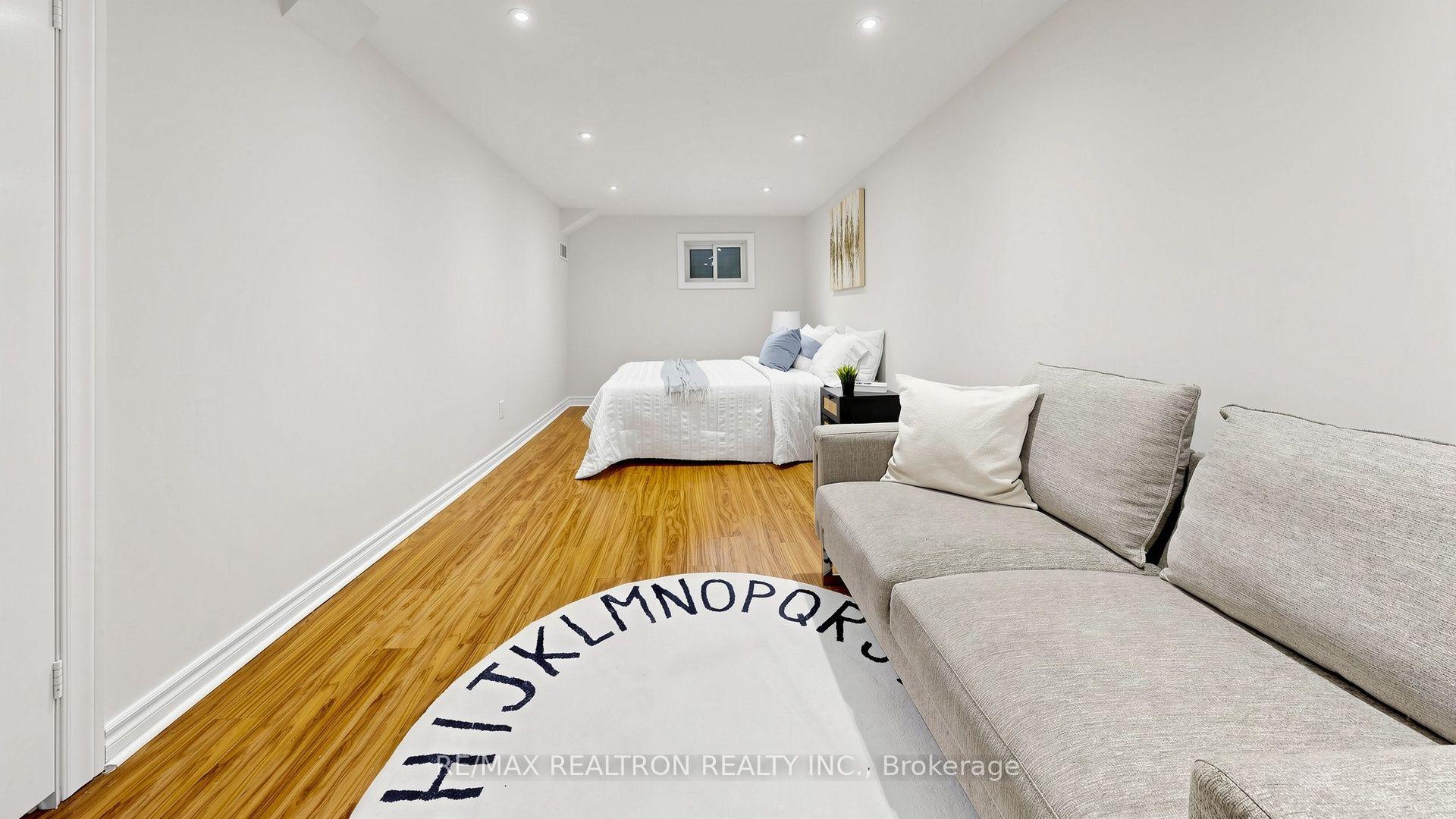 Photo 30 of 64 Dunbar Crescent, Markham, Milliken Mills East — HOMEH