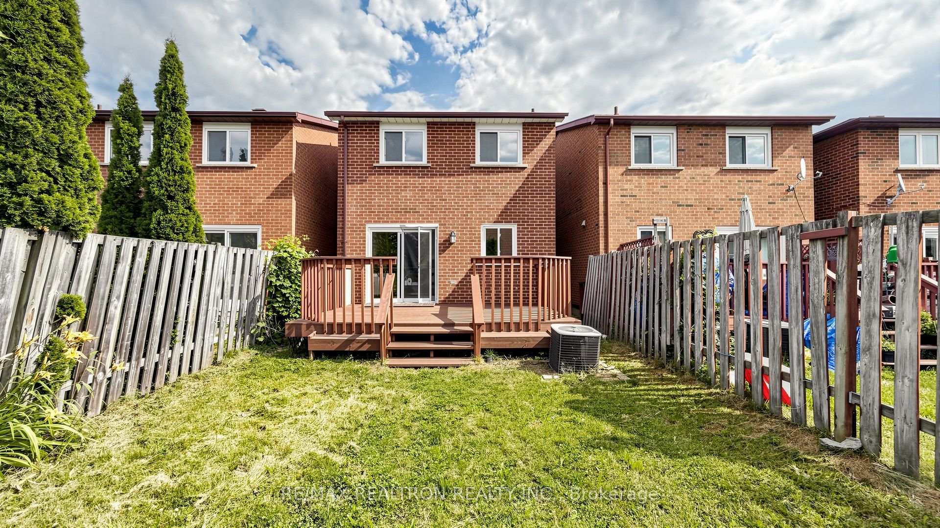 Photo 37 of 64 Dunbar Crescent, Markham, Milliken Mills East — HOMEH