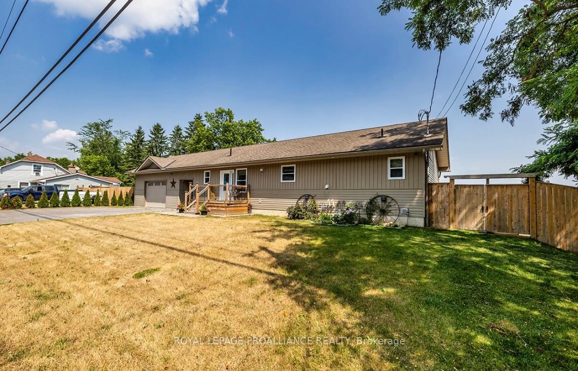 Photo 3 of 4395 Highway 7, Asphodel-Norwood, Norwood — HOMEH
