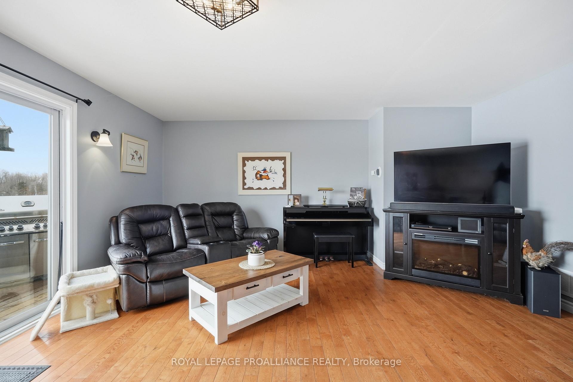 Photo 10 of 4395 Highway 7, Asphodel-Norwood, Norwood — HOMEH