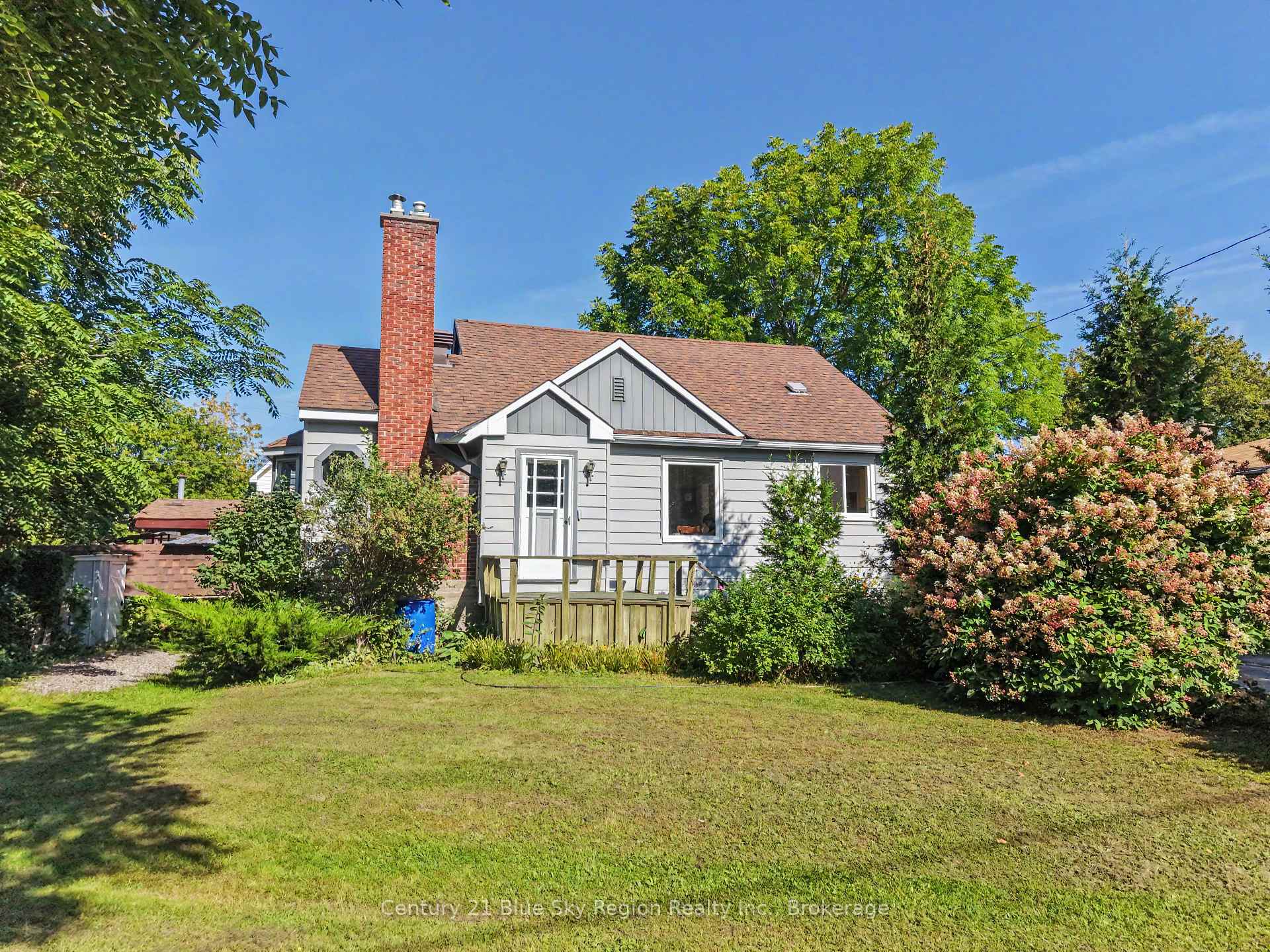 Front of 1150 Metcalfe Street