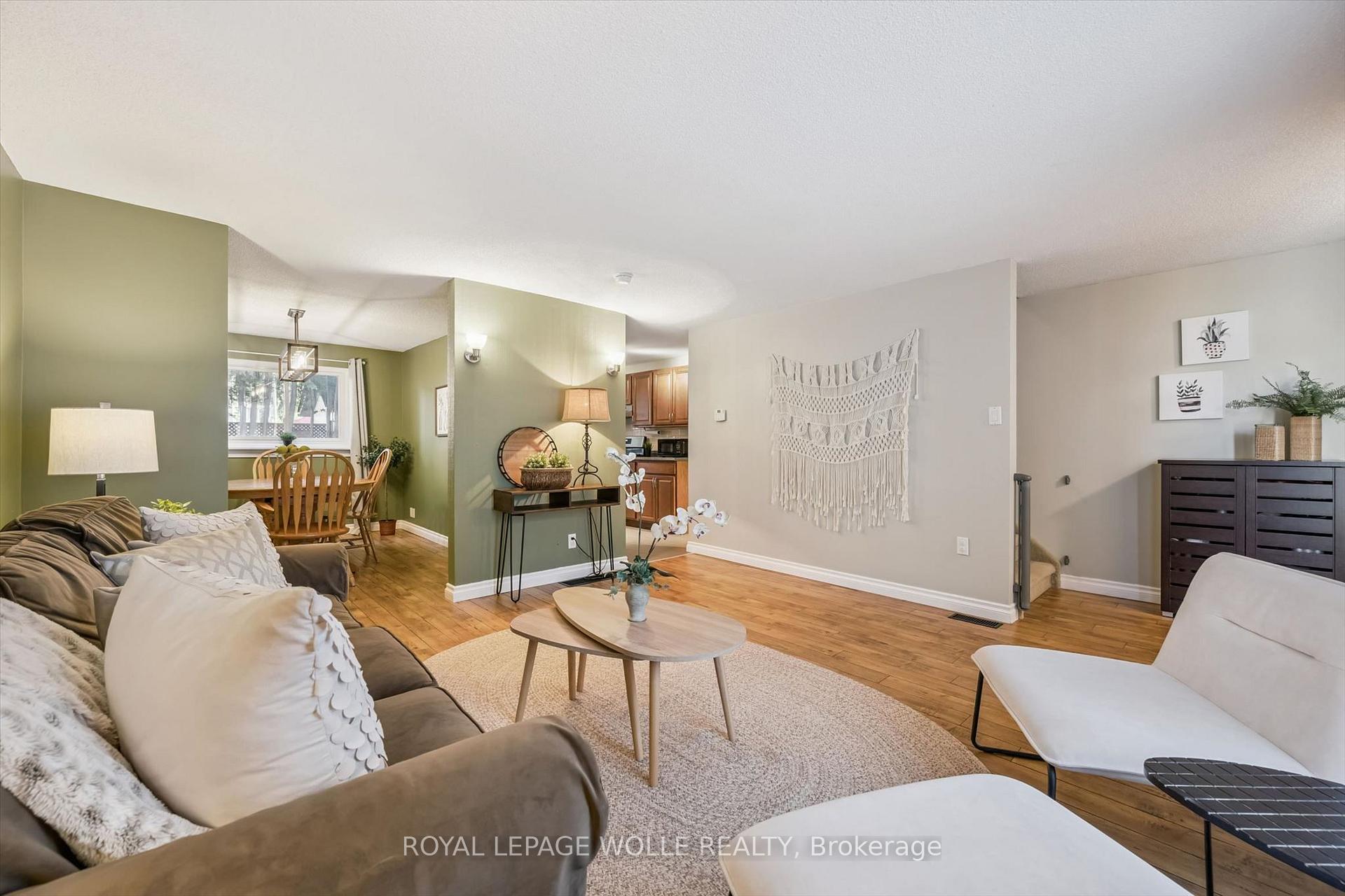 Photo 6 of 460 Parkview Crescent, Cambridge, Preston Heights — HOMEH