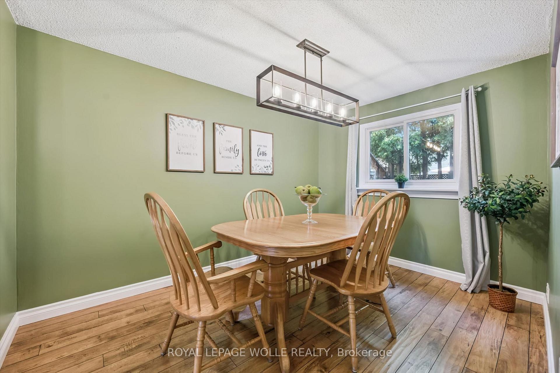 Photo 7 of 460 Parkview Crescent, Cambridge, Preston Heights — HOMEH