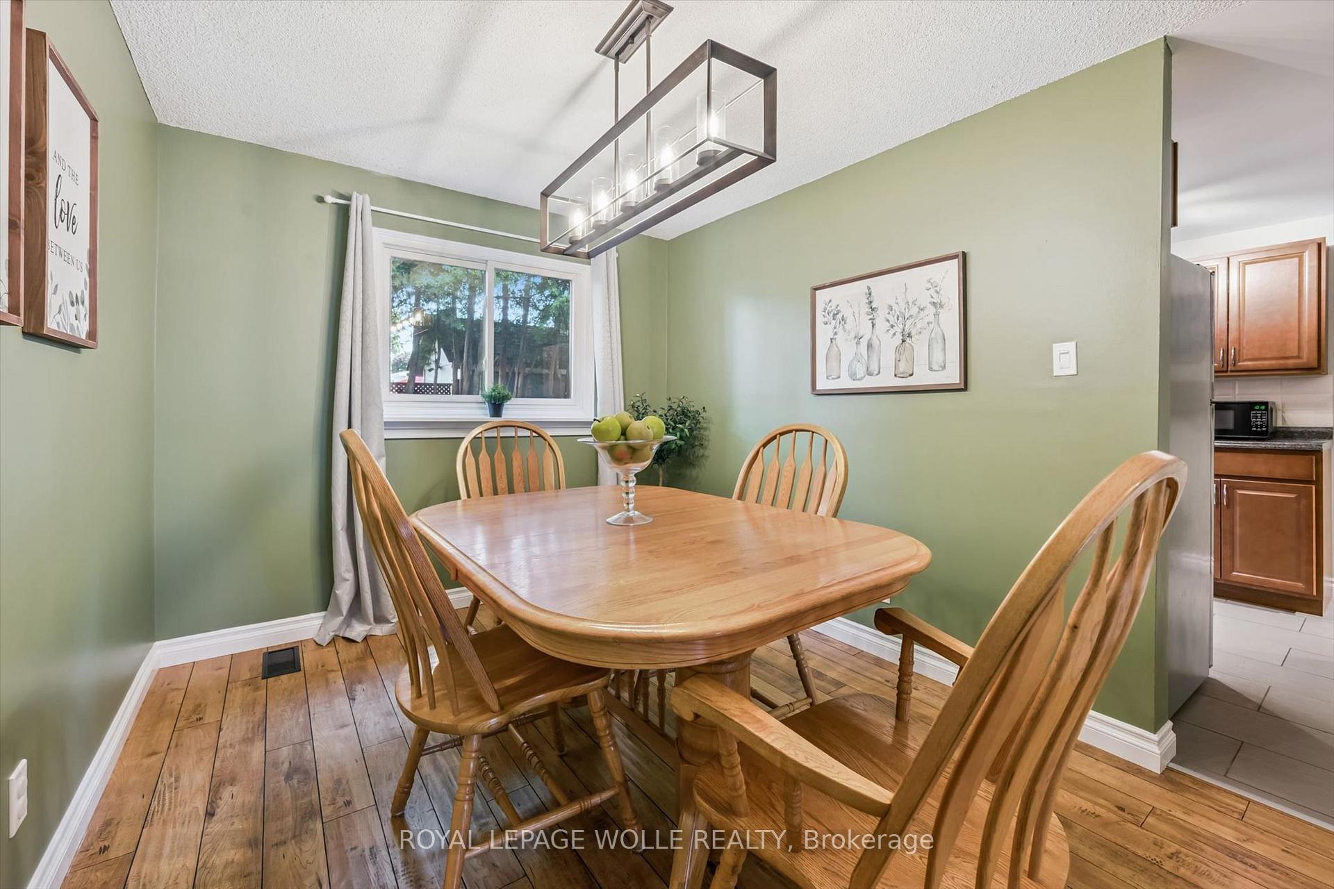 Photo 8 of 460 Parkview Crescent, Cambridge, Preston Heights — HOMEH