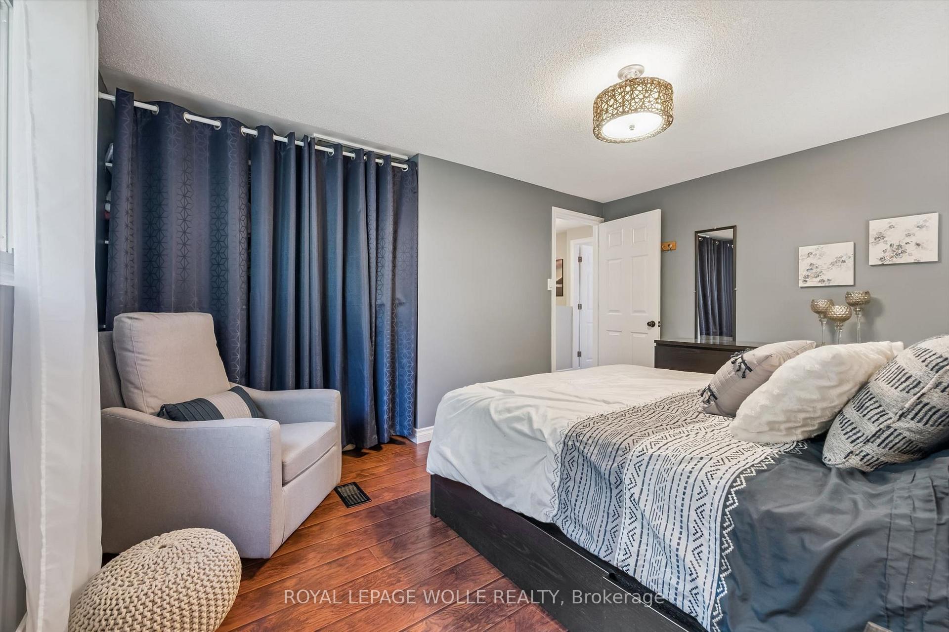 Photo 14 of 460 Parkview Crescent, Cambridge, Preston Heights — HOMEH