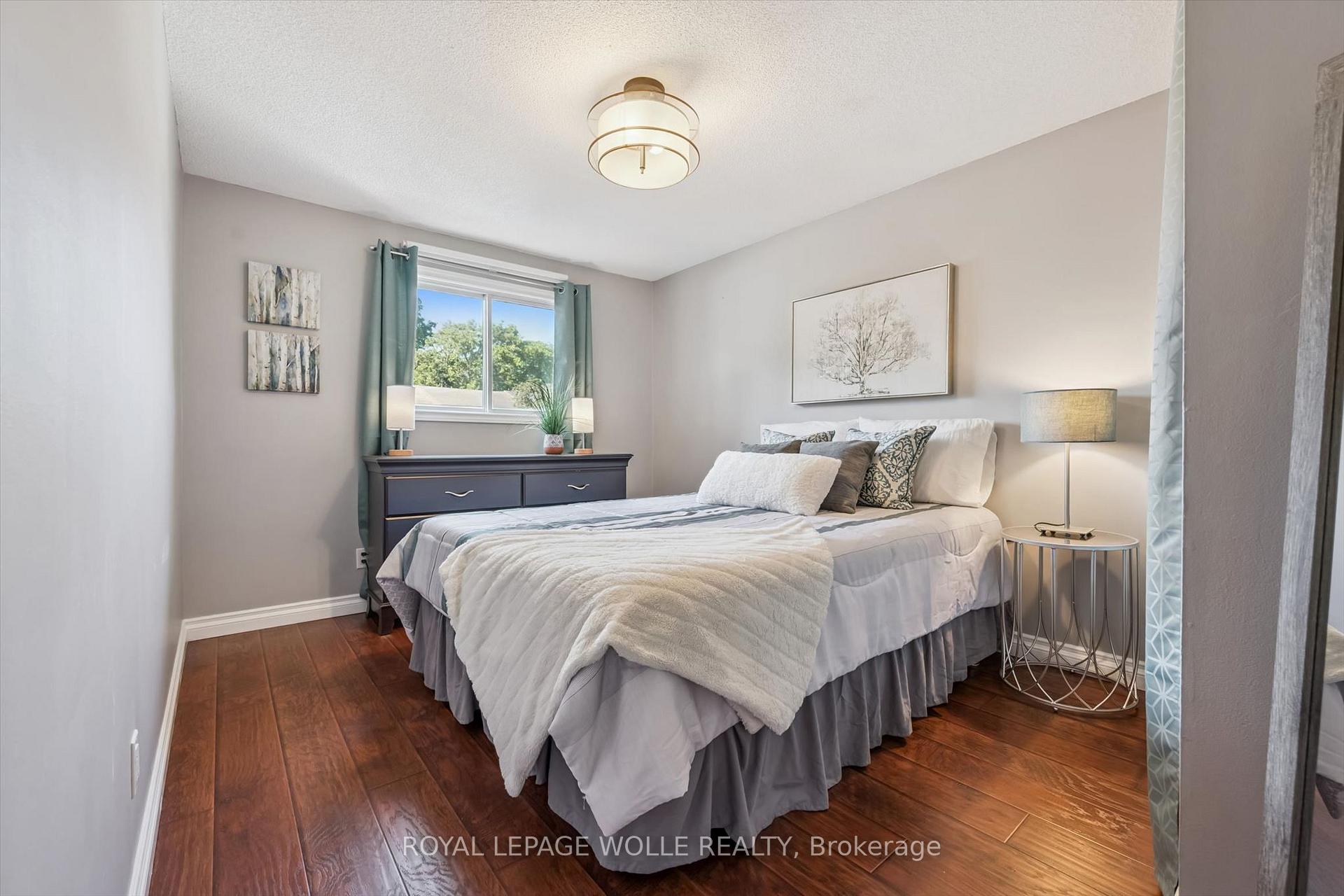 Photo 15 of 460 Parkview Crescent, Cambridge, Preston Heights — HOMEH