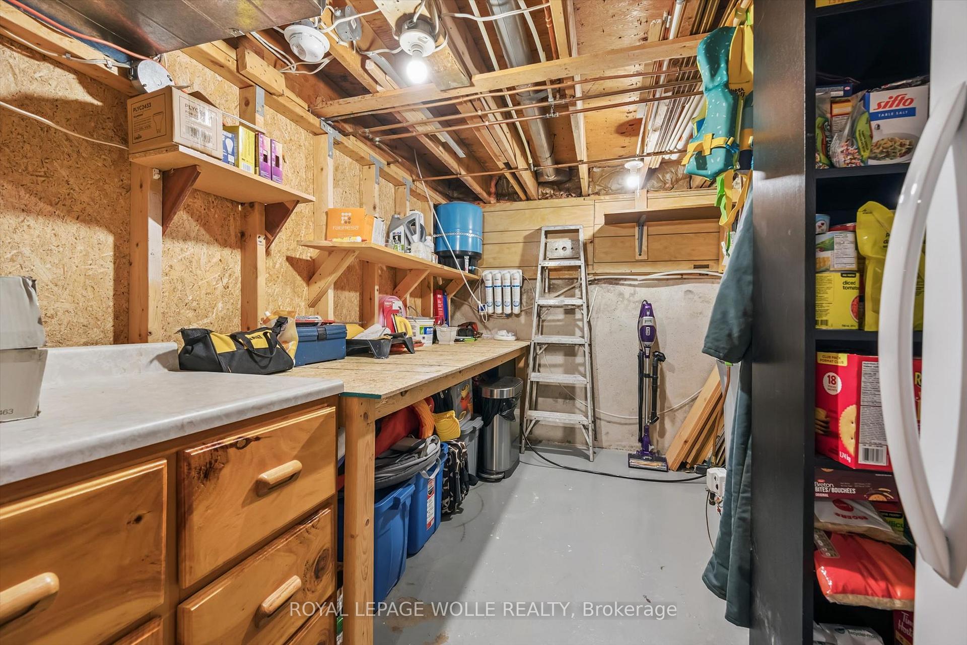 Photo 23 of 460 Parkview Crescent, Cambridge, Preston Heights — HOMEH