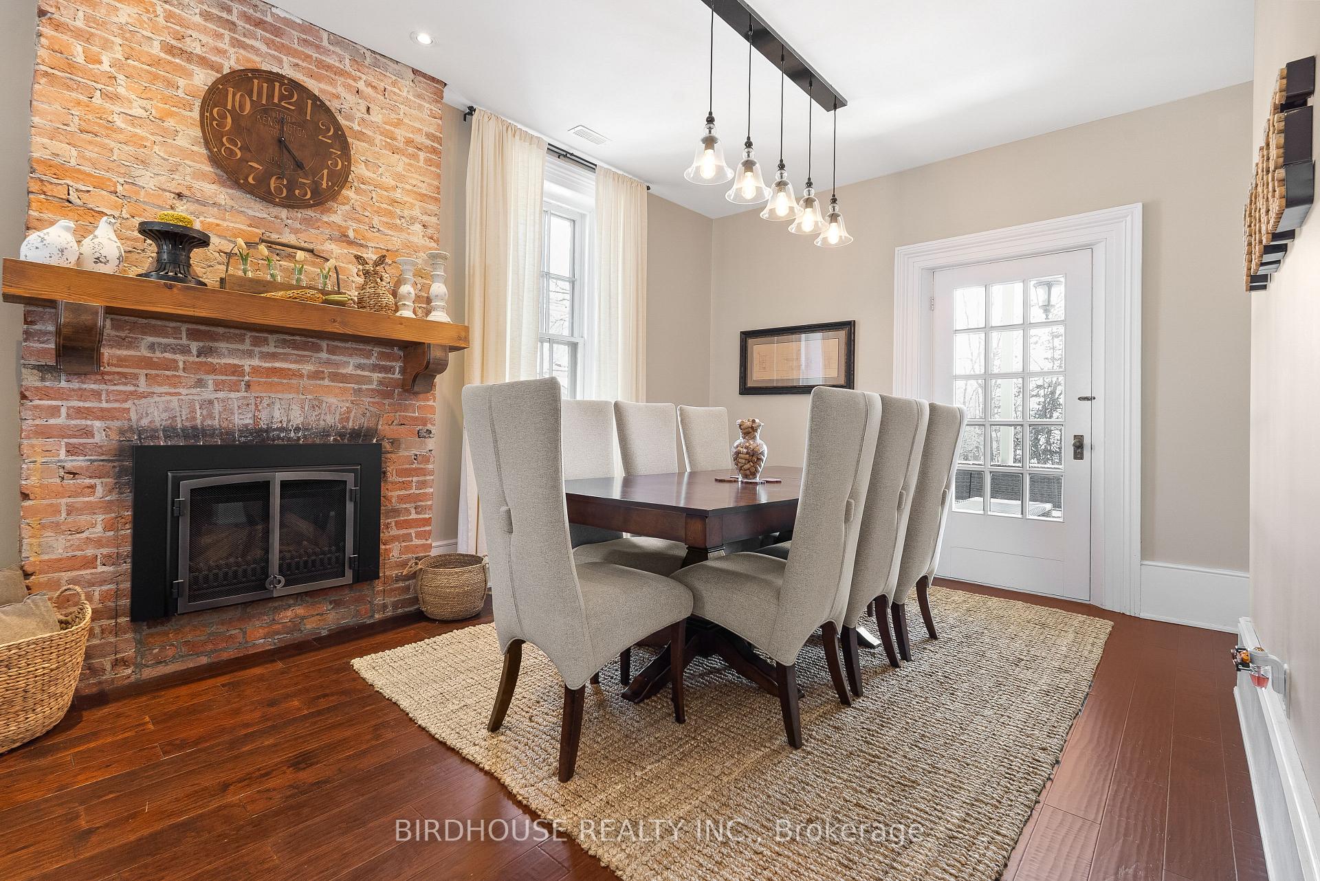Photo 7 of 69 Bond Street W, Kawartha Lakes, Lindsay — HOMEH