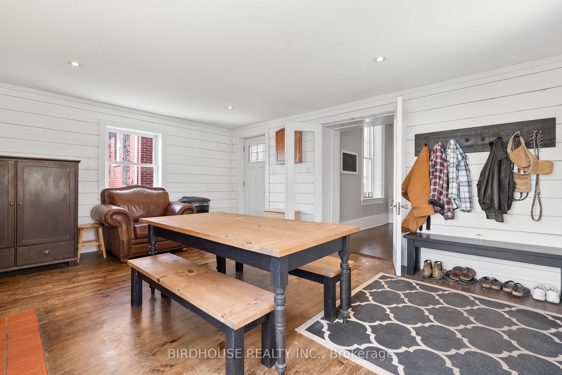 Photo 15 of 69 Bond Street W, Kawartha Lakes, Lindsay — HOMEH
