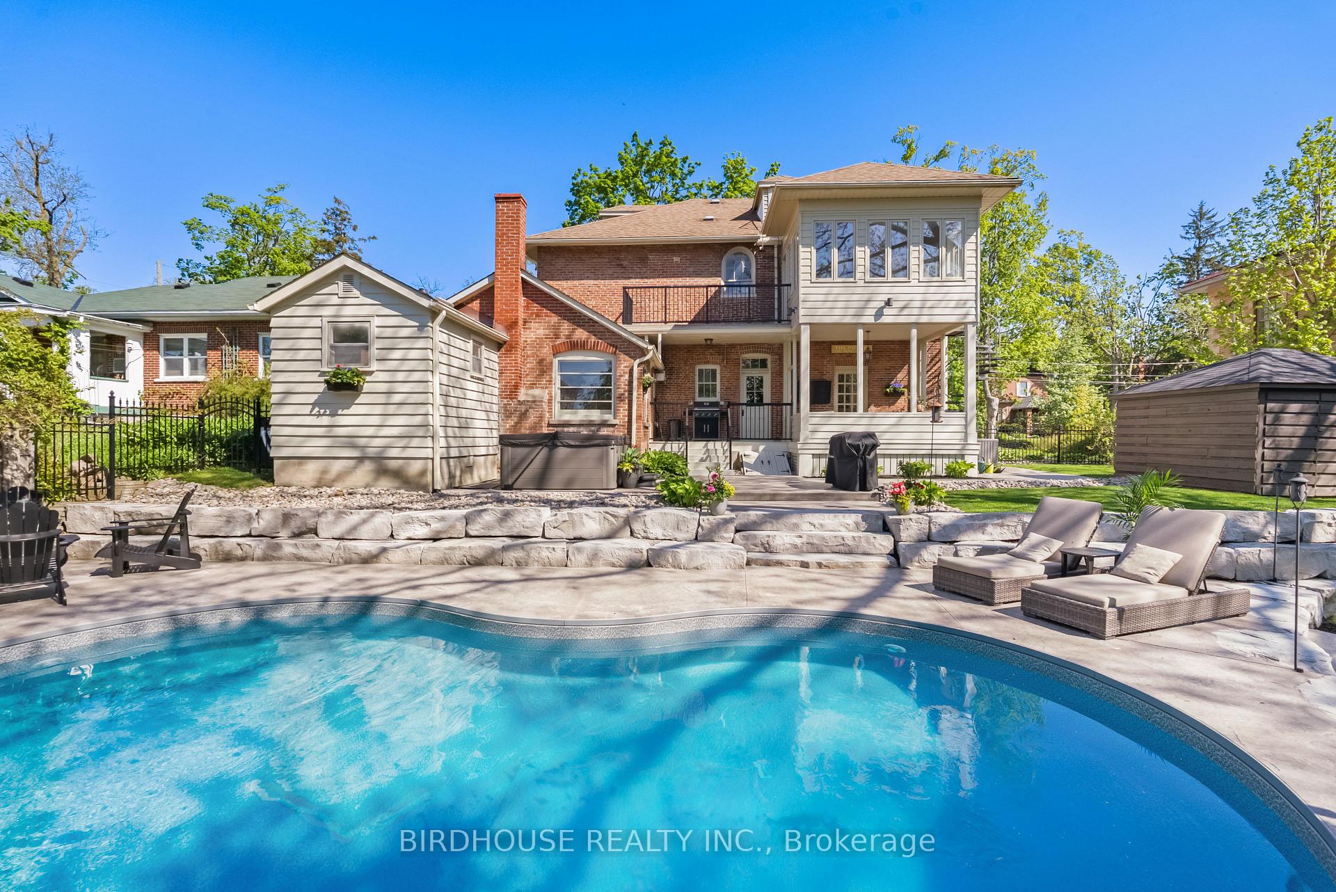 Photo 42 of 69 Bond Street W, Kawartha Lakes, Lindsay — HOMEH