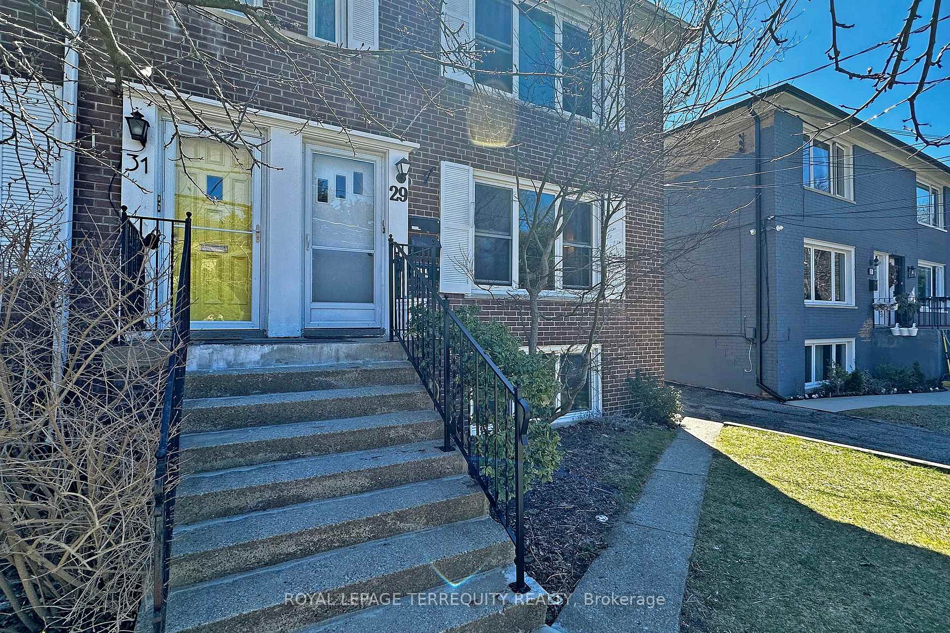 Photo 10 of 29 Love Crescent, Toronto, East End-Danforth — HOMEH