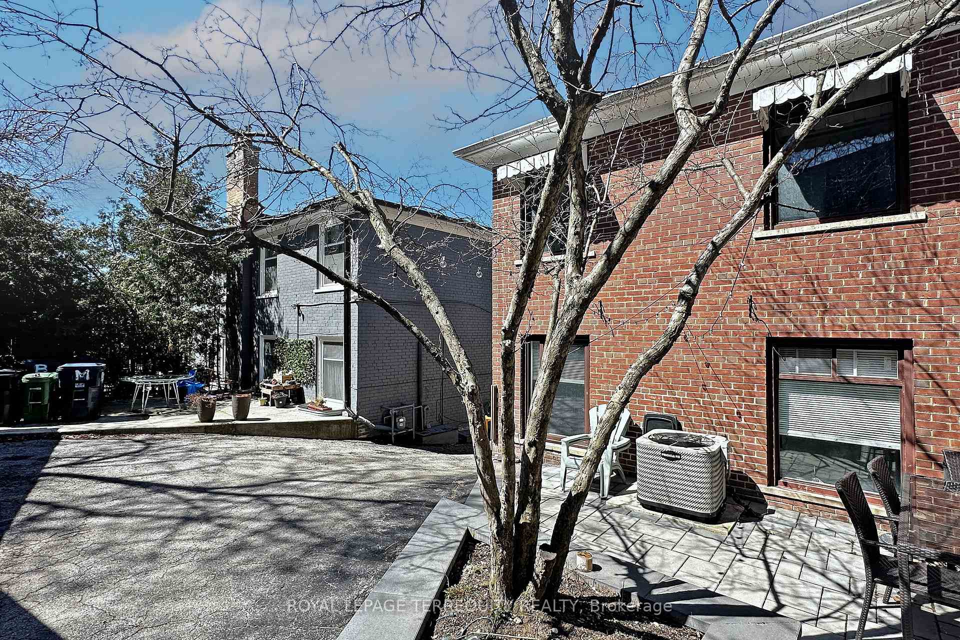 Photo 15 of 29 Love Crescent, Toronto, East End-Danforth — HOMEH
