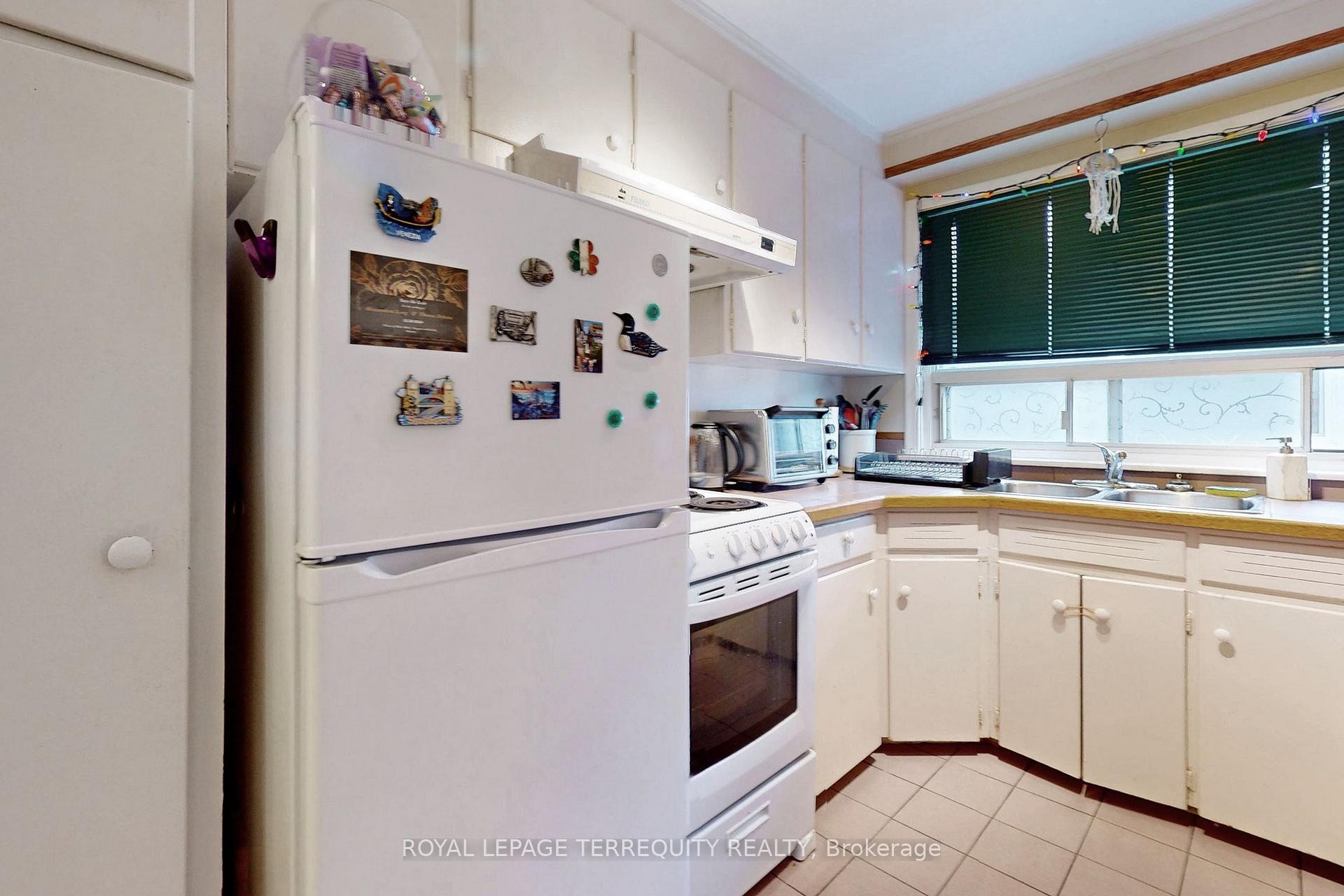 Photo 21 of 29 Love Crescent, Toronto, East End-Danforth — HOMEH