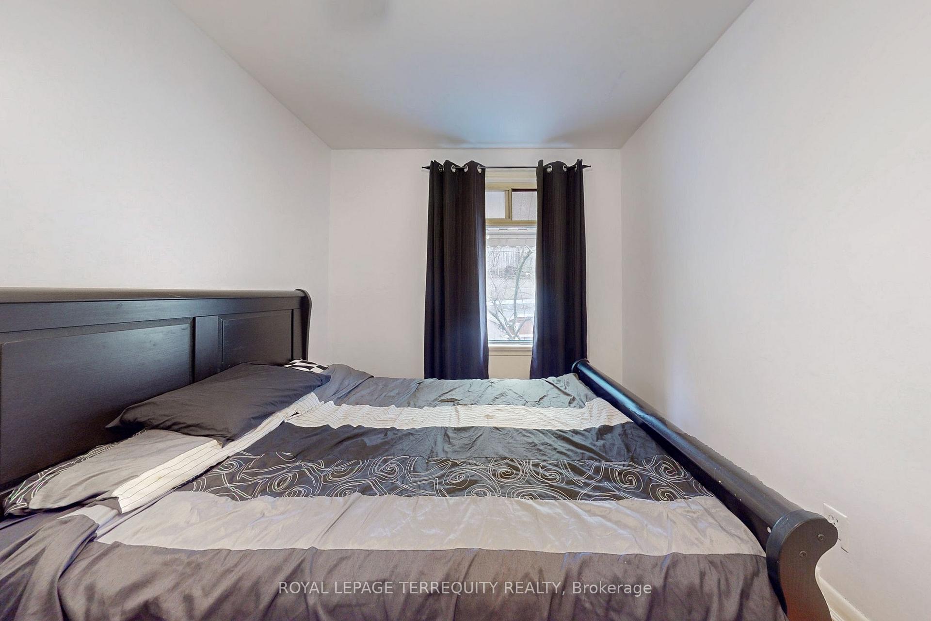 Photo 22 of 29 Love Crescent, Toronto, East End-Danforth — HOMEH