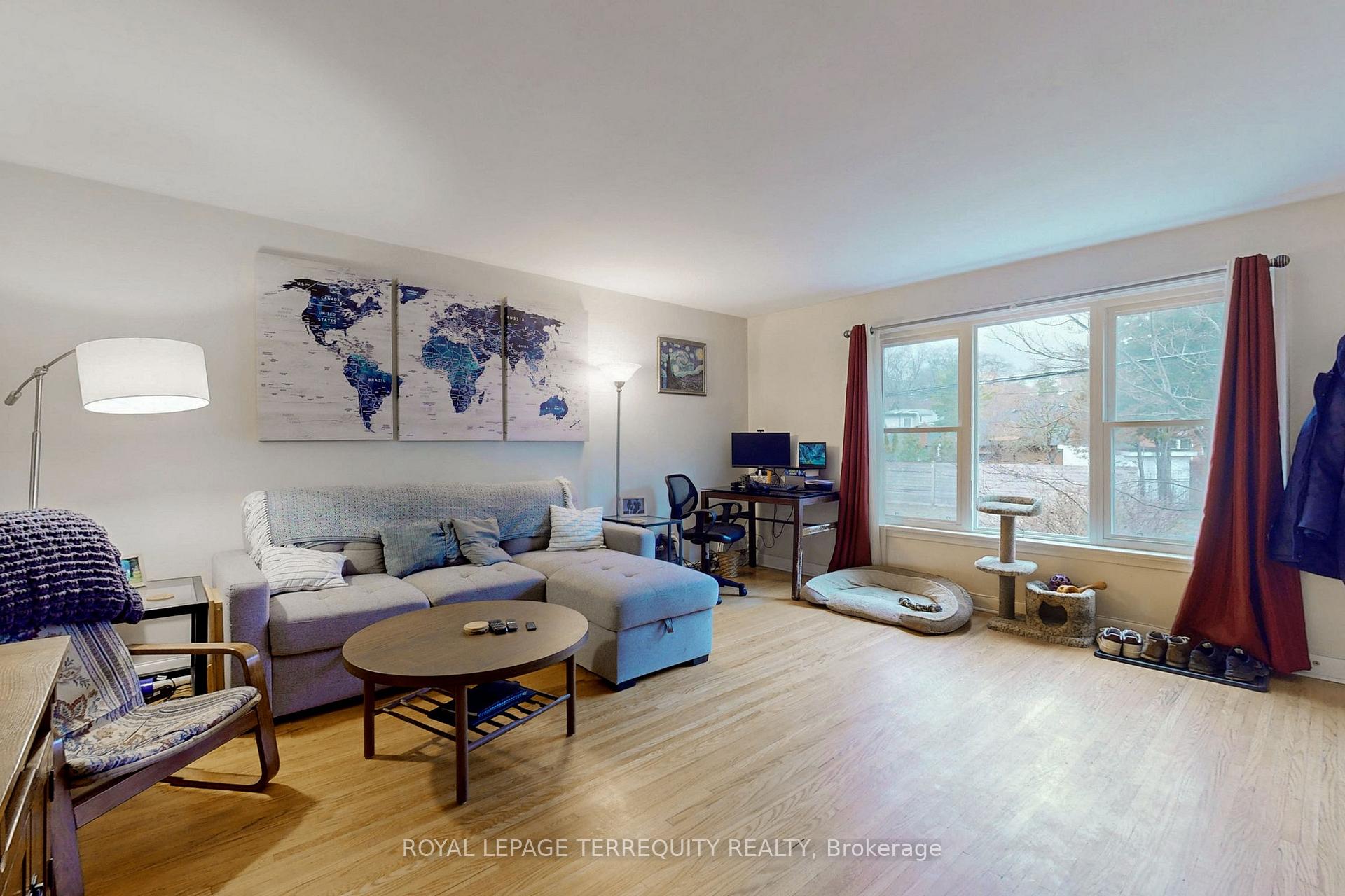 Photo 24 of 29 Love Crescent, Toronto, East End-Danforth — HOMEH