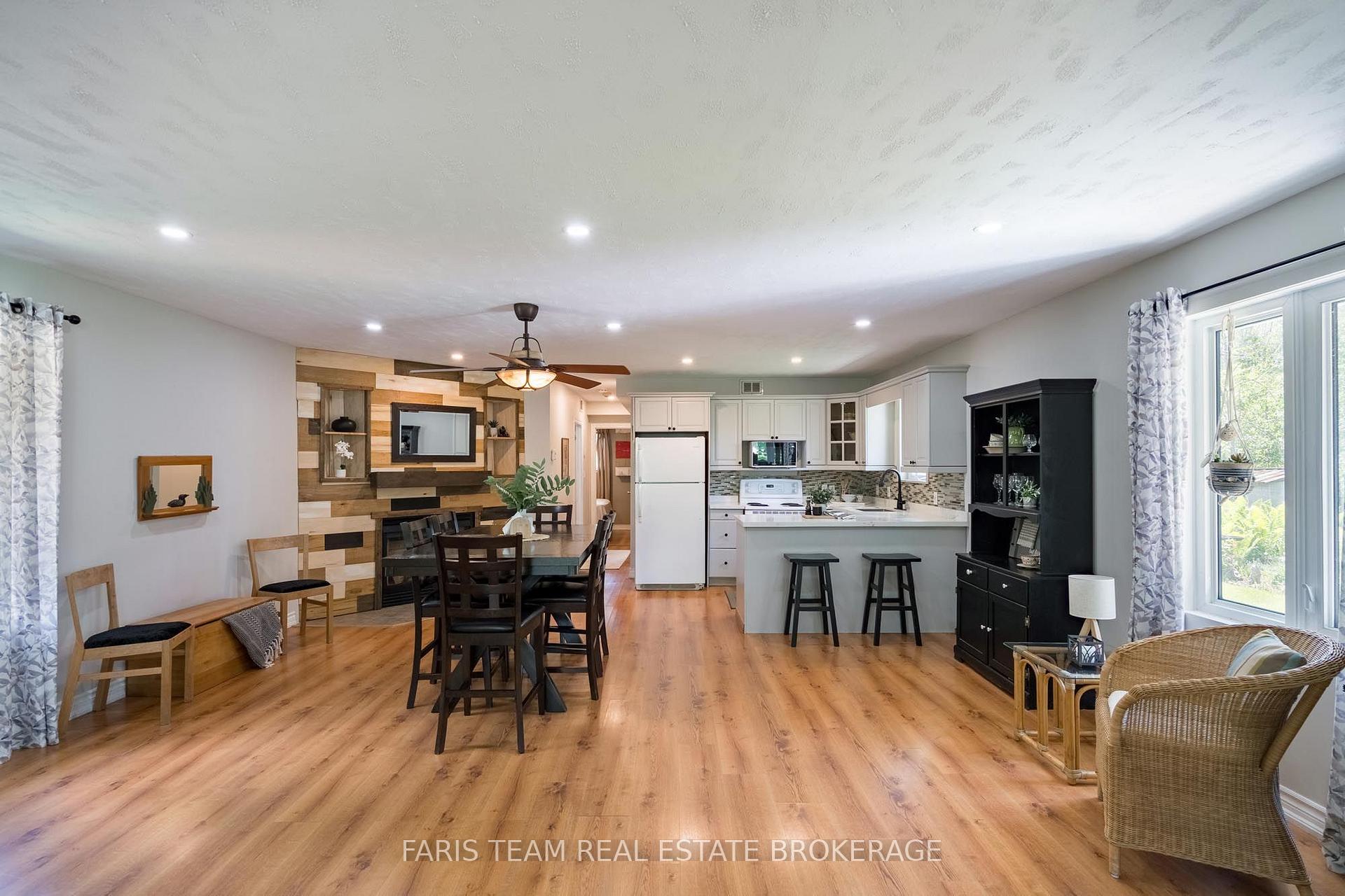 Photo 11 of 4654 Iron Bridge Lane, Severn, Washago — HOMEH
