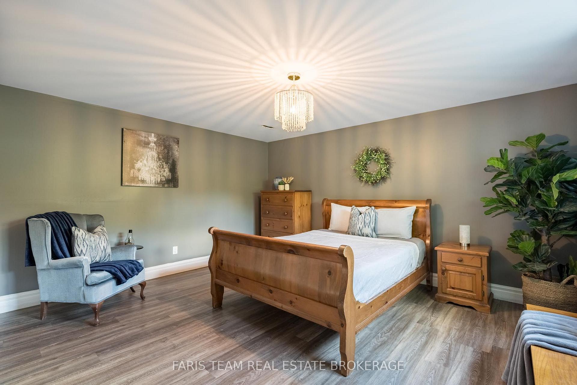 Photo 16 of 4654 Iron Bridge Lane, Severn, Washago — HOMEH