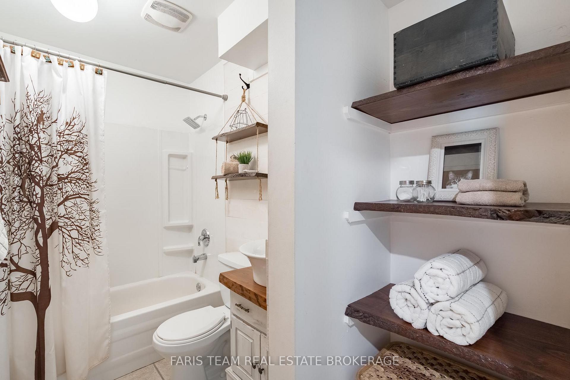 Photo 20 of 4654 Iron Bridge Lane, Severn, Washago — HOMEH