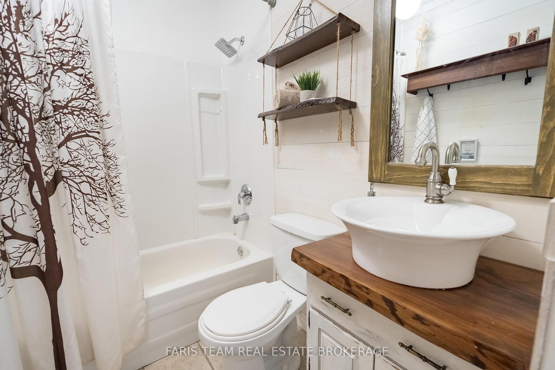 Photo 21 of 4654 Iron Bridge Lane, Severn, Washago — HOMEH