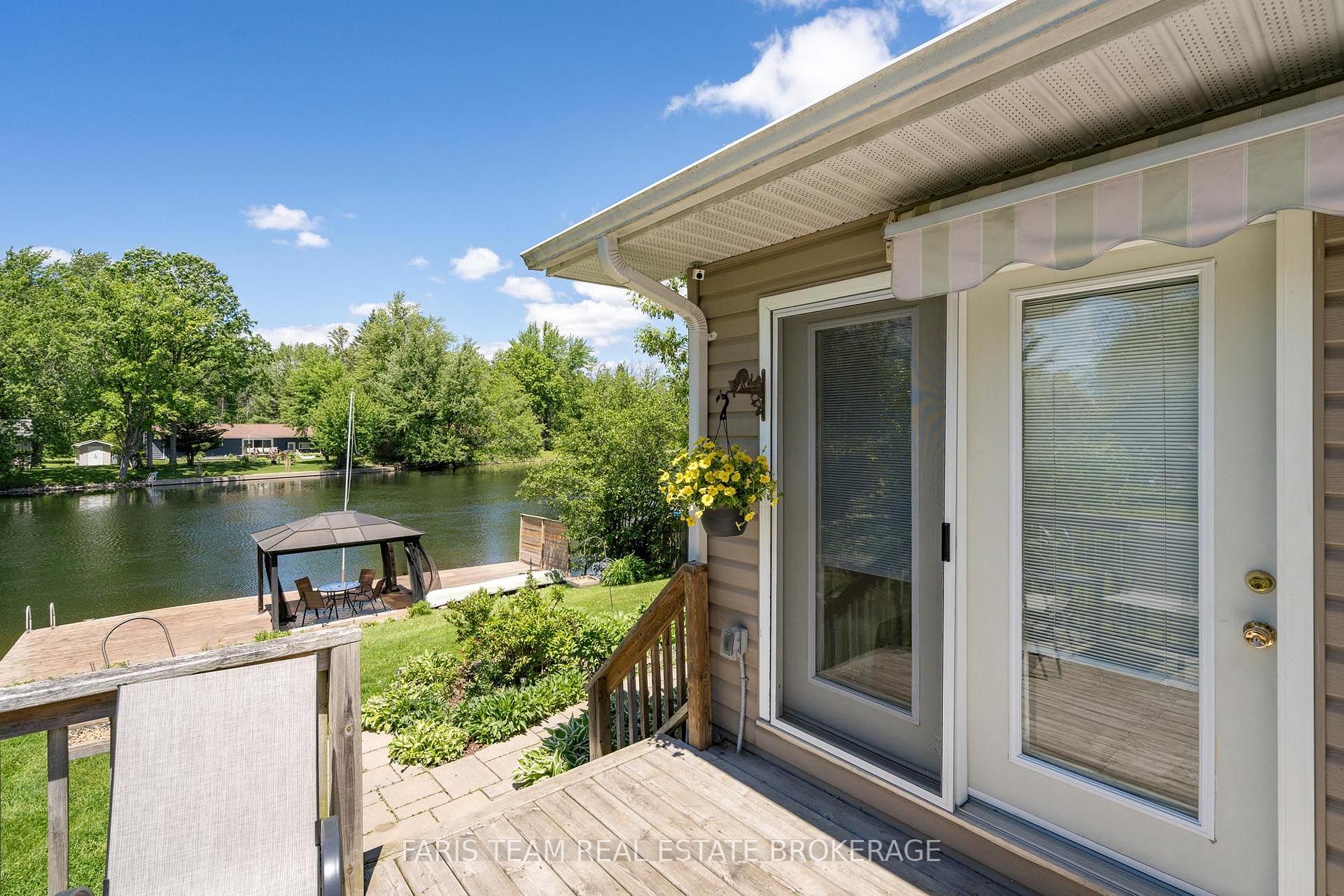 Photo 23 of 4654 Iron Bridge Lane, Severn, Washago — HOMEH