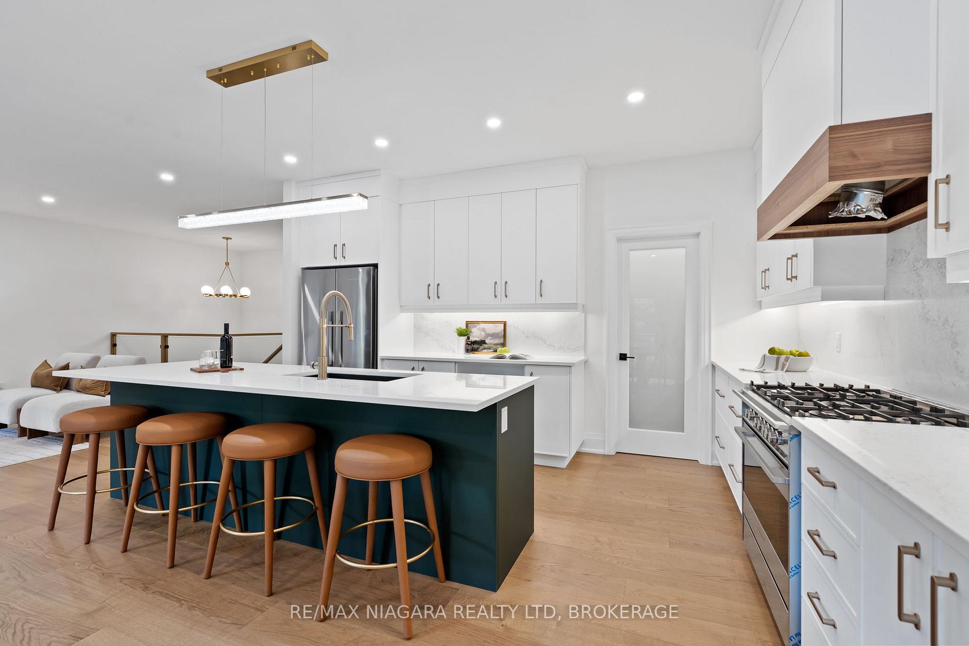 Photo 23 of 21 Accursi Crescent, Pelham, Fonthill — HOMEH