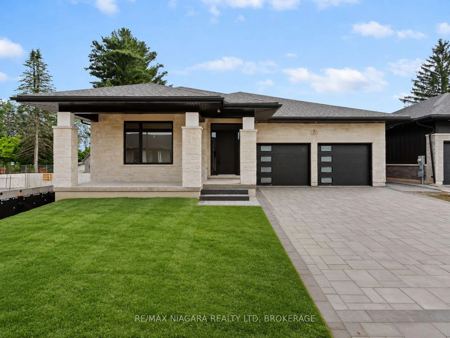 Photo 2 of 21 Accursi Crescent, Pelham, Fonthill — HOMEH