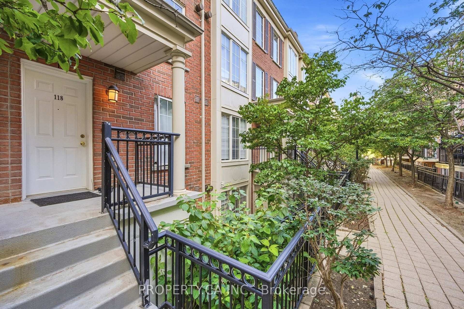 Photo 3 of Unit 118, 3 Everson Drive, North York, Willowdale East — HOMEH
