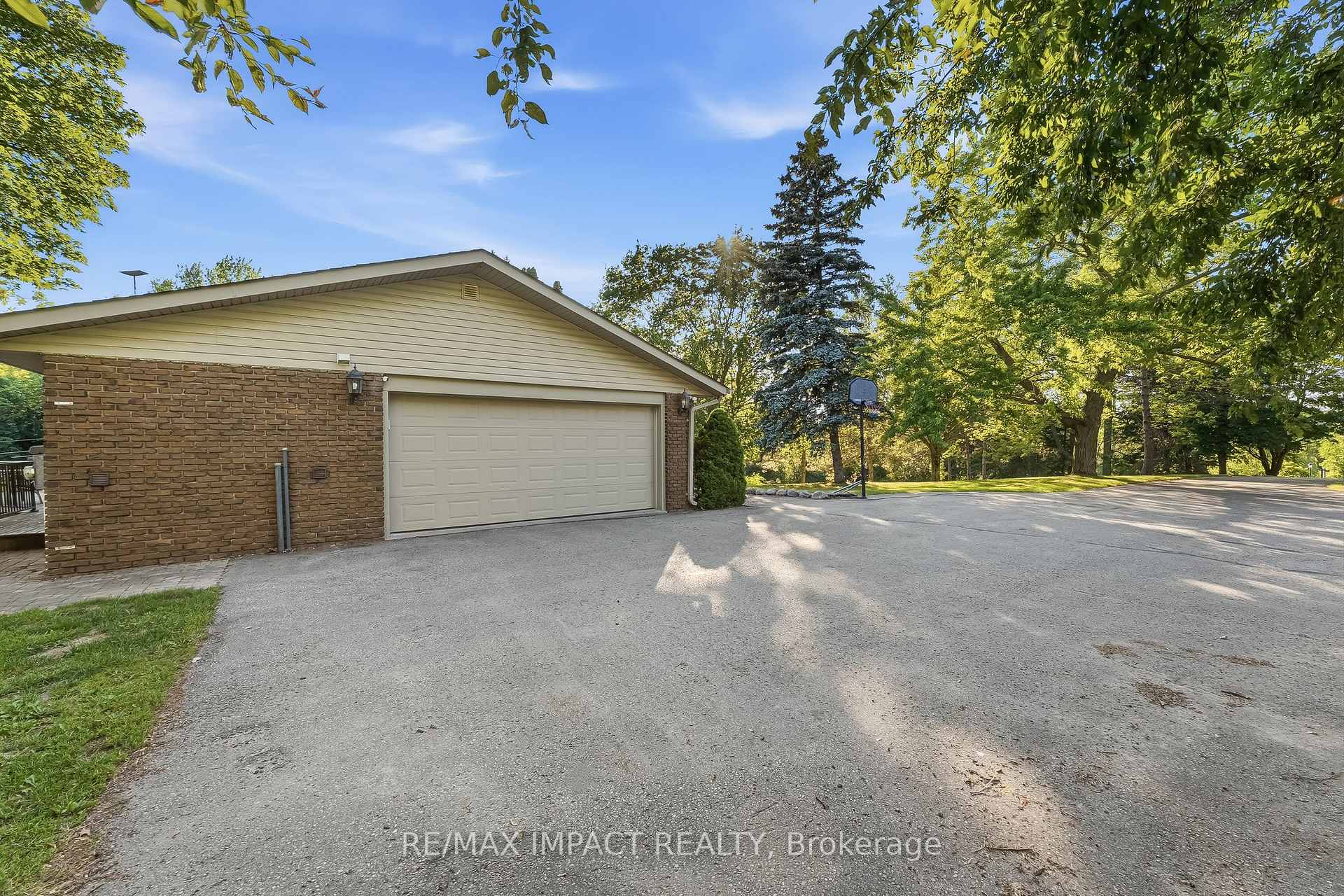 Photo 6 of 1597 Concession Road 7, Clarington, Rural Clarington — HOMEH