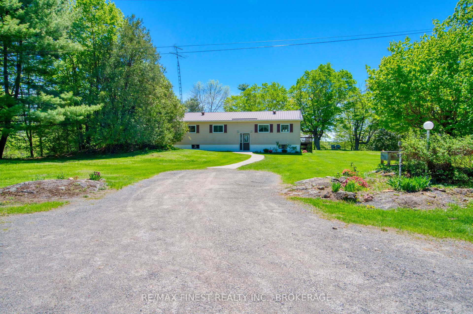 Photo 5 of 1182 Clement Road, Frontenac, Frontenac Centre — HOMEH