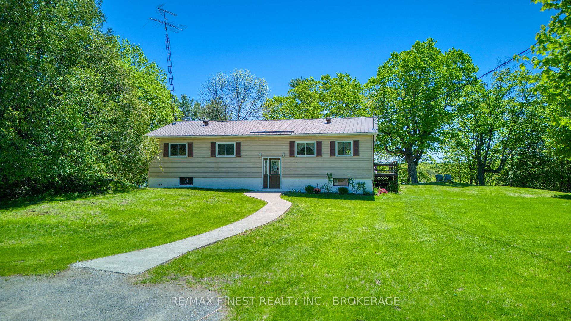 Photo 6 of 1182 Clement Road, Frontenac, Frontenac Centre — HOMEH